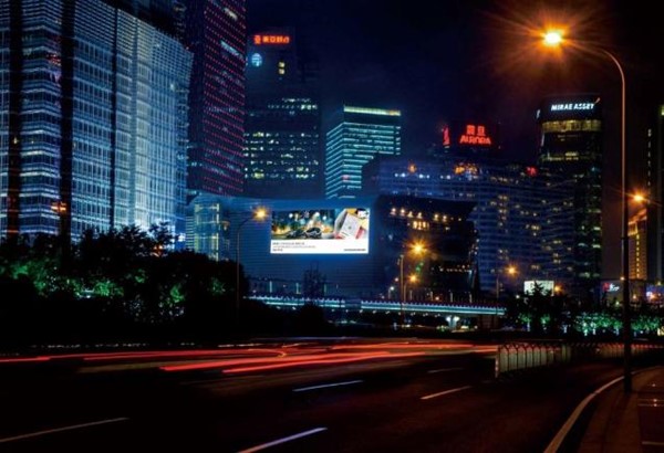 上海是浦东世纪大道金茂大厦LED屏-suncitygroup太阳新城